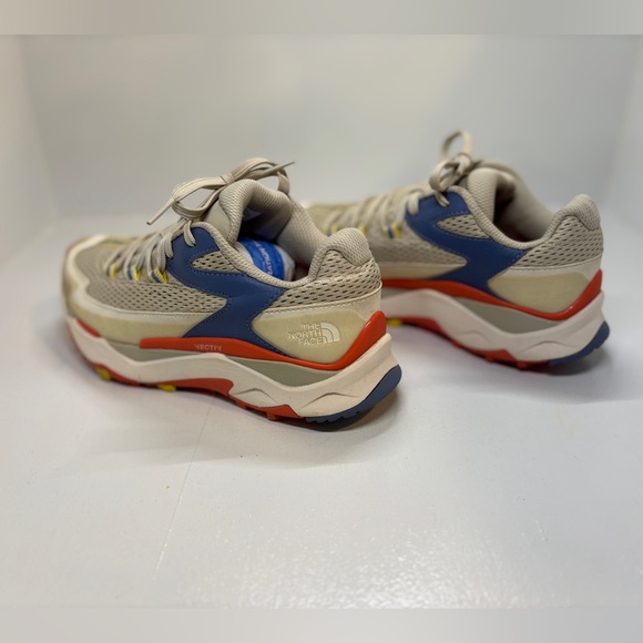 The North Face Women's VECTIV Taraval shoes size 7 - Picture 4 of 10